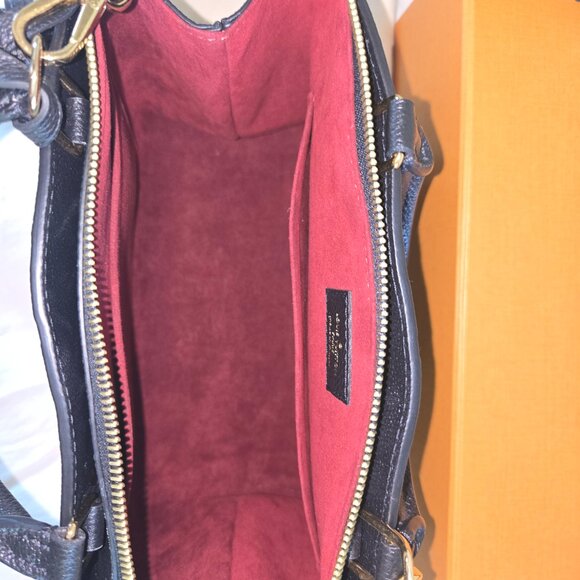 Louis Vuitton Petet Palais in Monogram Empreinte Leather in Black color - Picture 2 of 8